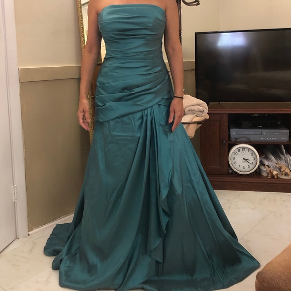 Watters & Watters Bridesmaid Dress - Picture 1 of 3